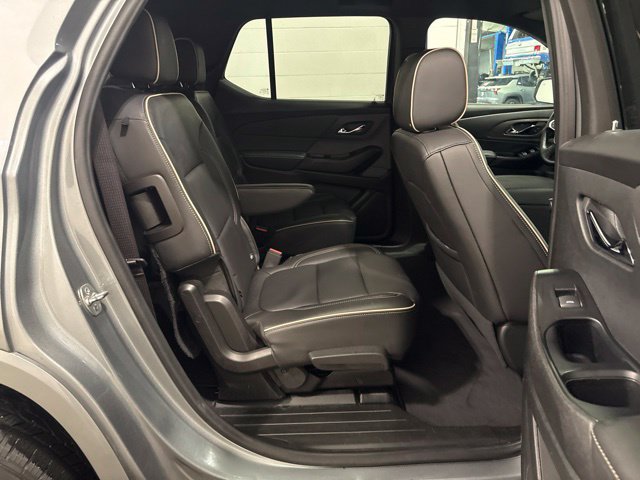 Used 2023 Chevrolet Traverse Premier FWD image 38