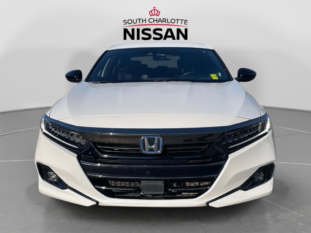 Used 2022 Honda Accord Sport image 2