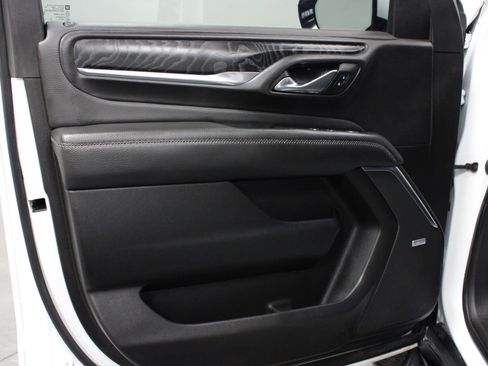 Used 2021 GMC Yukon XL Denali image 11