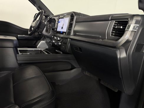 Used 2025 Ford F450 Platinum w/ FX4 Off-Road Package image 33