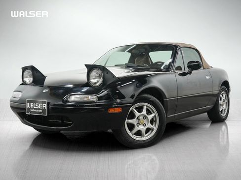 Used 1997 MAZDA MX-5 Miata RWD image 1