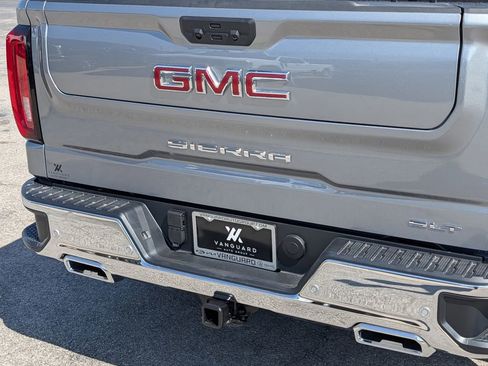 New 2026 GMC Sierra 1500 SLT image 8