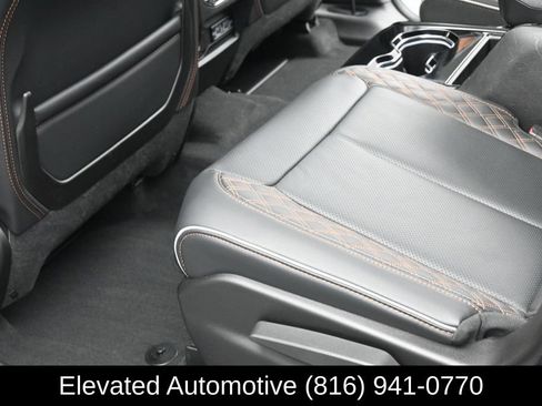 Used 2025 Jeep Grand Cherokee L Summit AWD/4WD image 17
