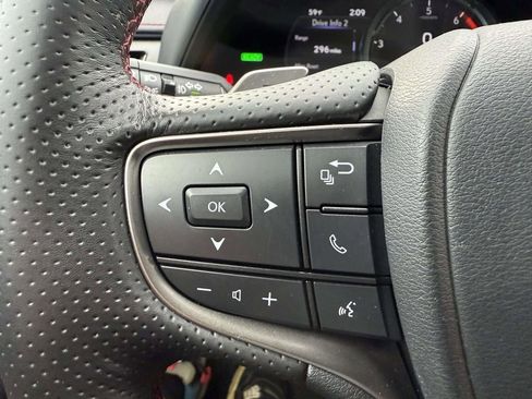 Used 2024 Lexus UX 250h F Sport AWD/4WD image 22