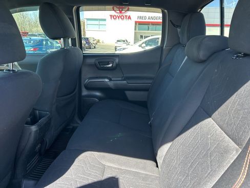 Used 2020 Toyota Tacoma TRD Sport image 14