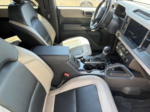 Used 2024 Ford Bronco Wildtrak AWD/4WD image 6