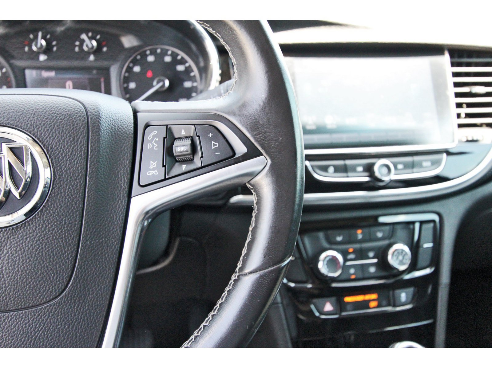 Used 2020 Buick Encore Preferred FWD image 20