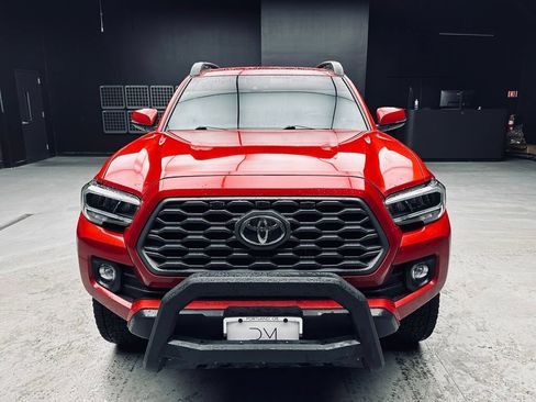 Used 2020 Toyota Tacoma TRD Off-Road AWD/4WD image 11
