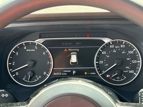 Certified 2021 Nissan Rogue SV FWD image 29
