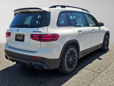 Used 2026 Mercedes-Benz GLB 35 AMG 4MATIC image 3