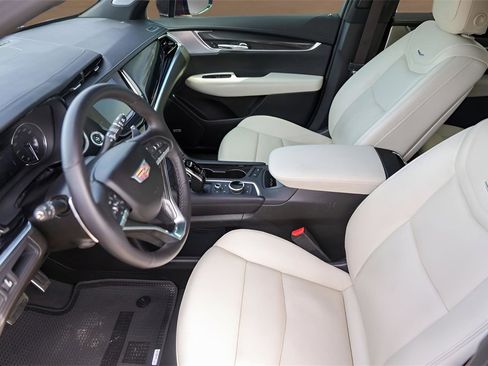 Certified 2023 Cadillac XT6 Sport image 9