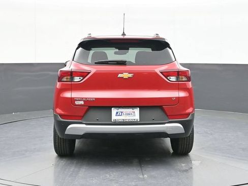 New 2026 Chevrolet TrailBlazer LT w/ Convenience Package FWD image 8