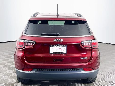 Used 2022 Jeep Compass Latitude FWD image 7