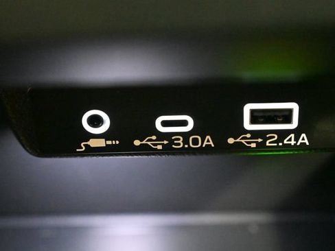 Used 2025 Subaru Forester Limited AWD/4WD image 33