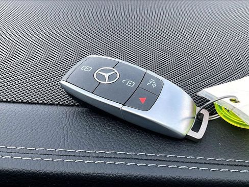 Used 2021 Mercedes-Benz GLE 450 4MATIC image 12