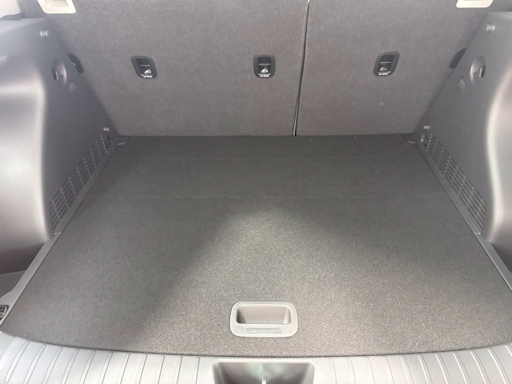 New 2027 Hyundai Kona SEL Premium FWD image 9