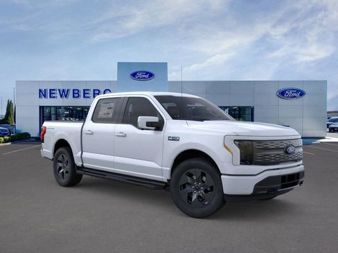 New 2025 Ford F150 Lightning Lariat w/ Max Trailer Tow Package image 1