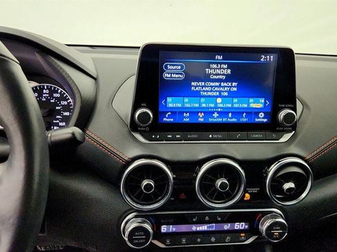 Used 2025 Nissan Sentra SR w/ SR Premium Package FWD image 18