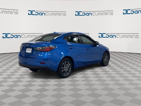Used 2019 Toyota Yaris XLE FWD image 8