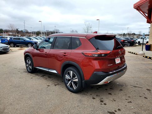 Used 2022 Nissan Rogue Platinum w/ Head-Up Display Package image 7