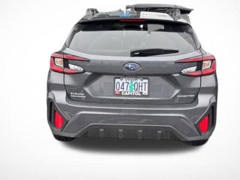 Used 2024 Subaru Crosstrek 2.0i Premium image 3