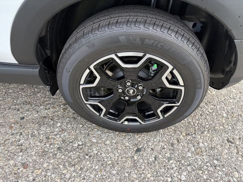 New 2025 Ford Bronco Sport Outer Banks w/ Outer Banks Tech Package+ image 28