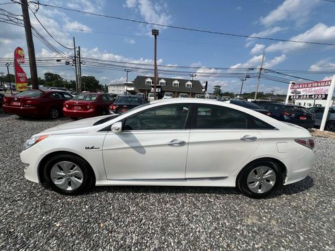 Used 2014 Hyundai Sonata Hybrid FWD image 4