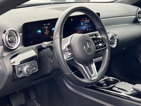 Used 2023 Mercedes-Benz CLA 250 4MATIC image 13