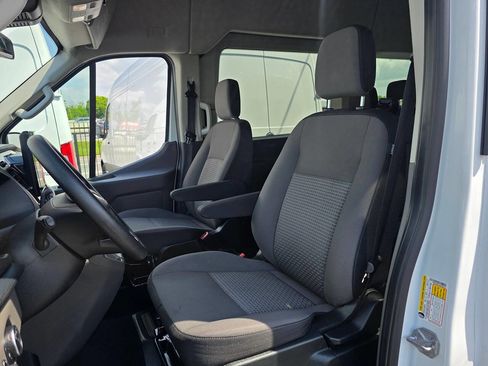 Used 2025 Ford Transit 350 XLT image 12