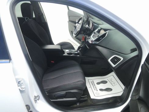 Used 2017 GMC Terrain SLE w/ Chrome Edition image 32