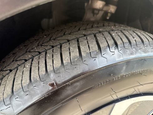 Used 2024 Chevrolet Blazer EV LT image 27