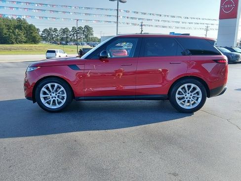 Used 2025 Land Rover Range Rover Sport SE AWD/4WD image 6