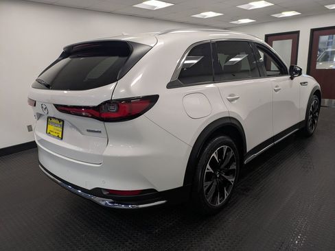 Used 2024 MAZDA CX-90 Plug-In Hybrid w/ Premium Plus image 4