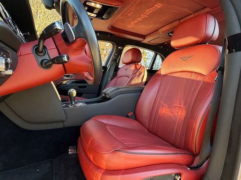 Used 2019 Bentley Mulsanne image 16