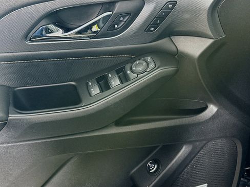 Used 2018 Chevrolet Traverse Premier w/ Redline Edition FWD image 15