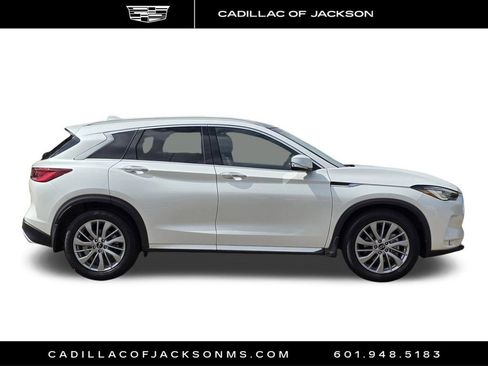 Used 2023 INFINITI QX50 Luxe FWD image 4