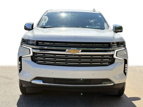 Used 2021 Chevrolet Suburban Premier w/ Premium Package RWD image 30
