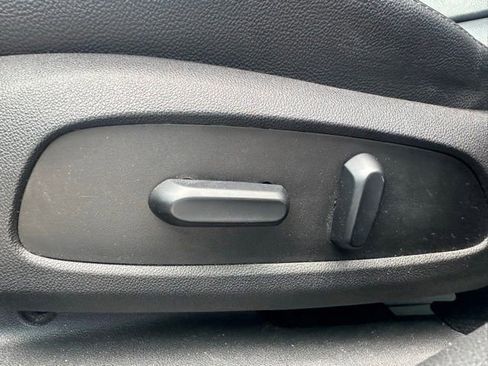 Used 2018 Chevrolet Cruze Premier w/ RS Package FWD image 25