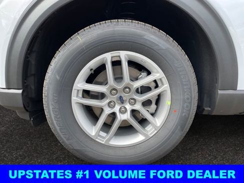 New 2025 Ford Explorer Active image 14