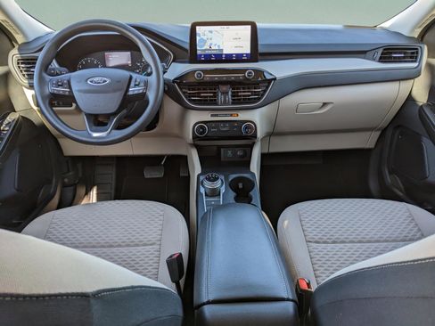 Used 2022 Ford Escape SE image 18