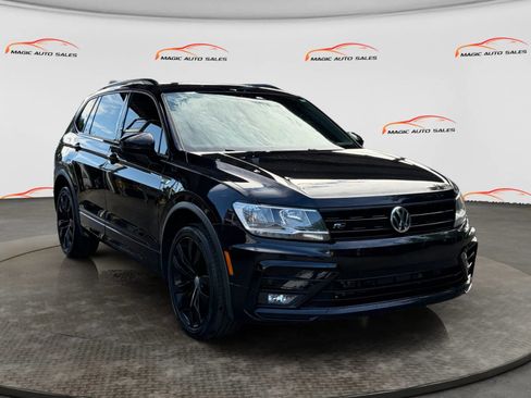 Used 2021 Volkswagen Tiguan SE R-Line AWD/4WD image 5