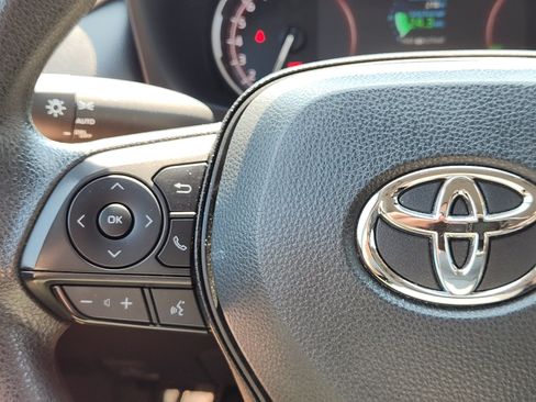 Certified 2025 Toyota RAV4 XLE AWD/4WD image 18