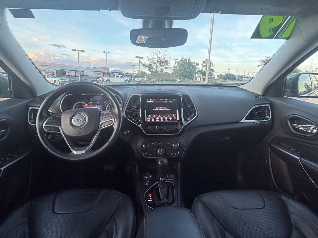 Used 2019 Jeep Cherokee Limited AWD/4WD image 9