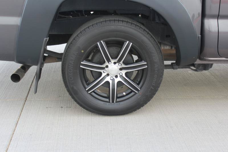 Used 2012 Toyota Tacoma 2WD Double Cab w/ Convenience Pkg image 29