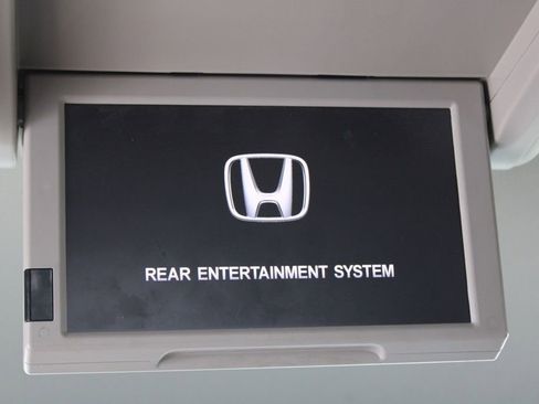 Used 2016 Honda Odyssey SE image 30