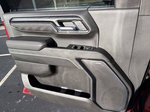 Used 2025 GMC Sierra 2500 AT4X image 16