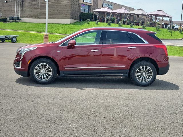 Used 2017 Cadillac XT5 Luxury w/ Driver Awareness Package AWD/4WD image 2