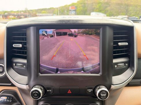 Used 2019 RAM 1500 Big Horn AWD/4WD image 17