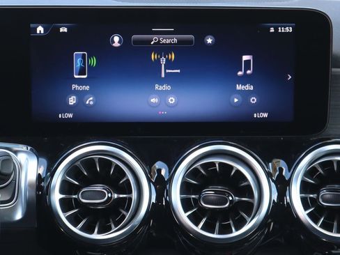 New 2026 Mercedes-Benz GLB 250 4MATIC image 15