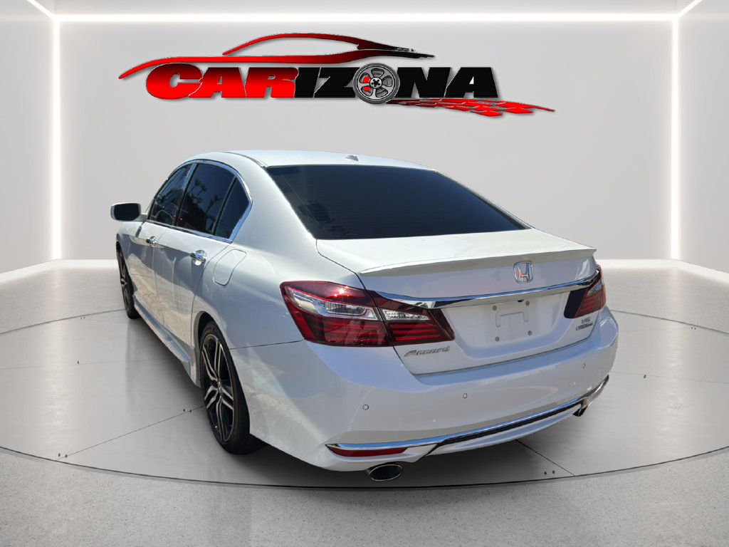 Used 2017 Honda Accord Touring image 8